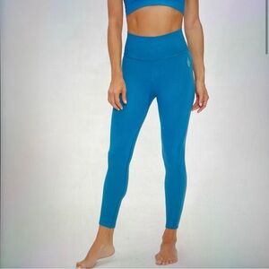 NWT- free people movement high-rise leggings leggings size L